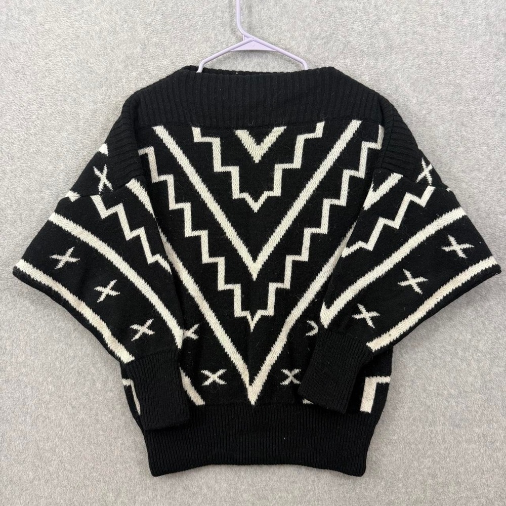 Vintage Spirit Black White Southwestern Aztec Wool Blend Sweater Made in Taiwan